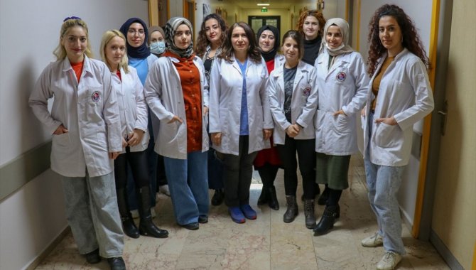 Van'da kadın doktorlar 8 Mart'ı görev başında karşıladı