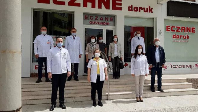 Eczacılar, Kovid-19 nedeniyle yaşamını yitiren meslektaşlarını andı