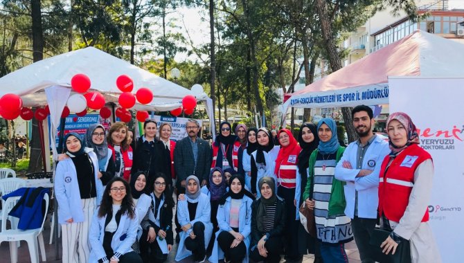 "Genç Yeryüzü Doktorları" vatandaşları gönüllü muayene etti