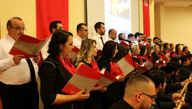 Öğretmenler doktorlar için konser verdi