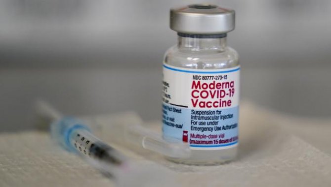 Moderna, Kovid-19 aşısının 4. dozunun ABD'de yetişkinlere uygulanması için onay istedi