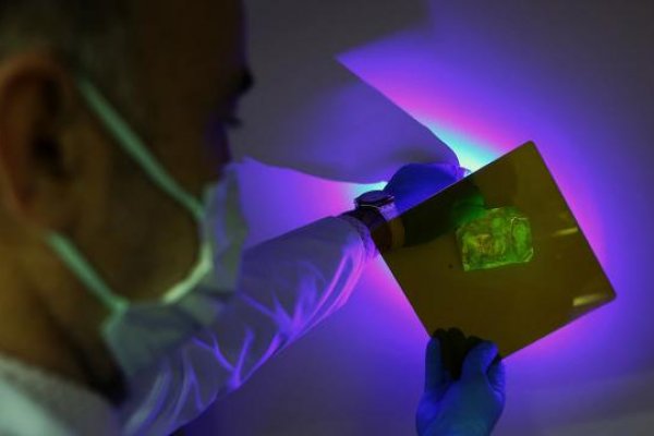 Akademisyenler Türkiye'nin parmak izi tozunu geliştirdi