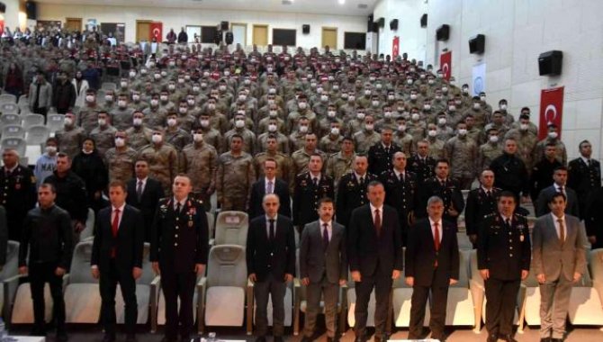 Bitlis'te jandarmadan "aile içi iletişim" paneli