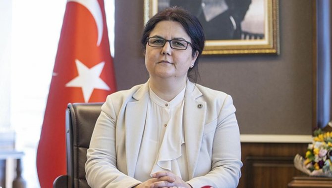 Aile ve Sosyal Hizmetler Bakanı Yanık, canlı yayında soruları yanıtladı: