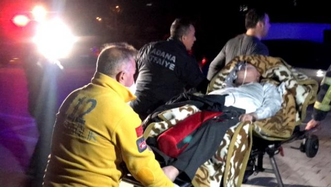 Adana'da apartmanda çıkan yangında mahsur kalan KOAH hastası kurtarıldı