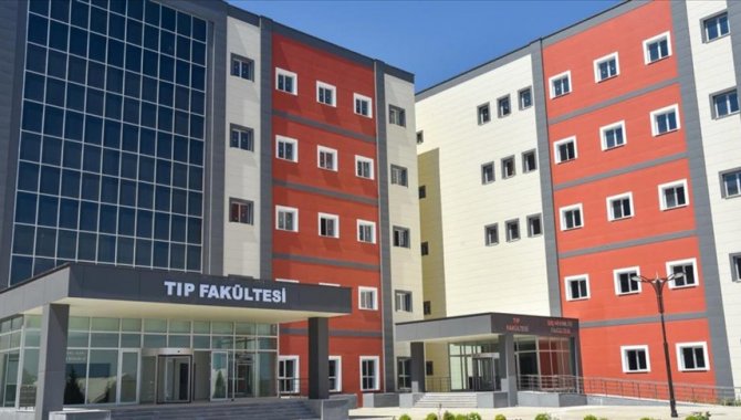 BŞEÜ Tıp Fakültesi öğrencileri öğrenimlerine Bilecik'te devam edecek