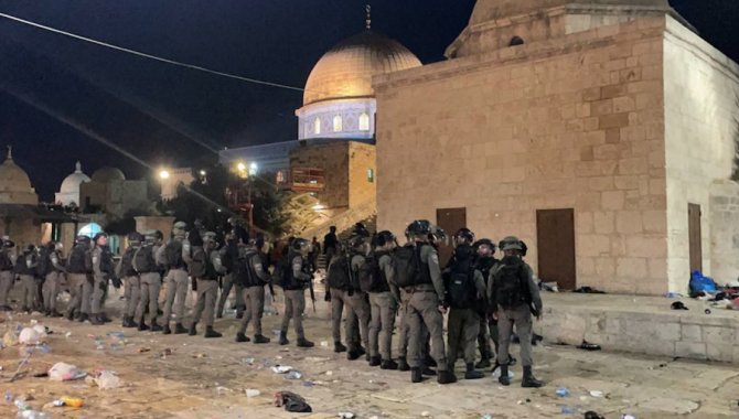 Filistin Dışişleri Başkanlığından İsrail polisinin Mescid-i Aksa'ya baskınına kınama