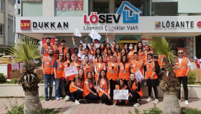 LÖSEV'den Antalya'daki aileler gıda paketi desteği