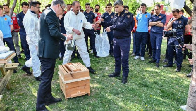 Ankara İtfaiyesi "Arı Timi" kurdu