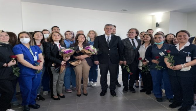 İstanbul Sağlık Müdürü Memişoğlu hemşirelerin gününü kutladı
