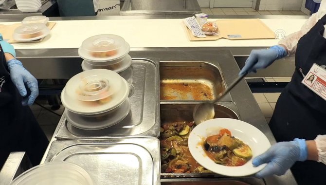 Darıca'da hastane yemekhanesinden yemek yiyen bazı çalışanların zehirlendiği iddiasına açıklama: