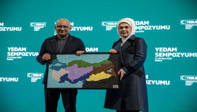 Emine Erdoğan, YEDAM Sempozyumu'nda bağımlılıklara karşı uyardı: