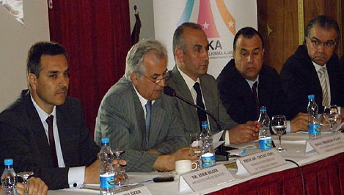 Antalya'da "Sağlık Turizmi Paneli" düzenlendi