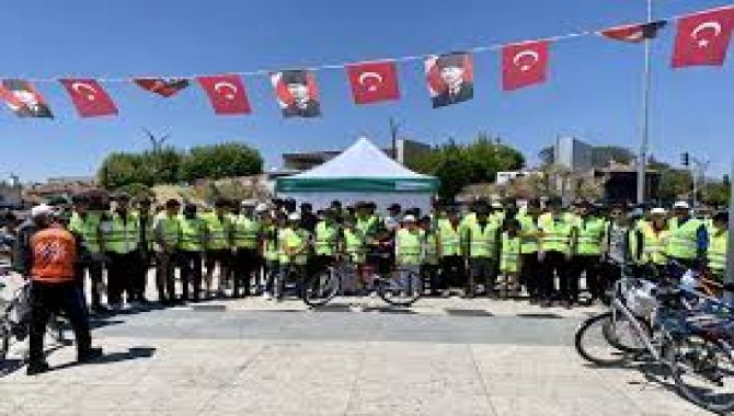 Kırıkkale ve Kırşehir'de "10. Yeşilay Bisiklet Turu" düzenlendi