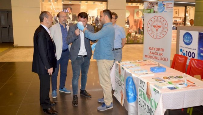 Kayseri'de "Dünya Tütünsüz Günü" farkındalık standında açıldı
