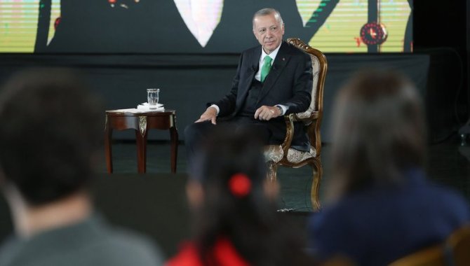 Cumhurbaşkanı Erdoğan "Dünya Tütünsüz Günü"nde gençlerle bir araya geldi: (1)