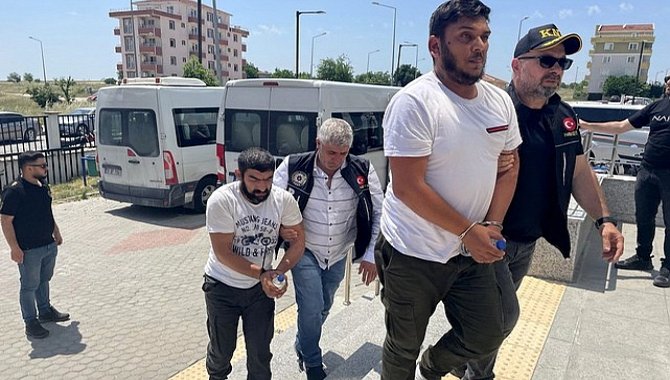 "Usulsüz reçete" operasyonunda gözaltına alınan 16 şüpheli adliyede