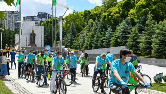 3 Haziran Uluslararası Bisiklet Günü dolayısıyla başkentte bisiklet turu düzenlendi
