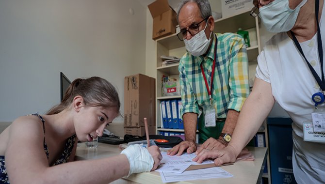 İzmir'de tedavisi süren öğrenci, LGS'ye hastanede girdi
