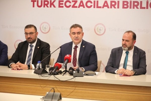 Türk Eczacıları Birliği Başkanı Üney'den ilaç fiyat kararnamesine ilişkin açıklama:
