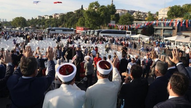 Afyonkarahisar’dan ilk hac kafilesi dualarla uğurlandı