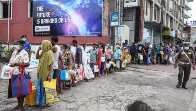 Sri Lanka'da ekonomik krizin insani krize dönüşmesinden endişe ediliyor