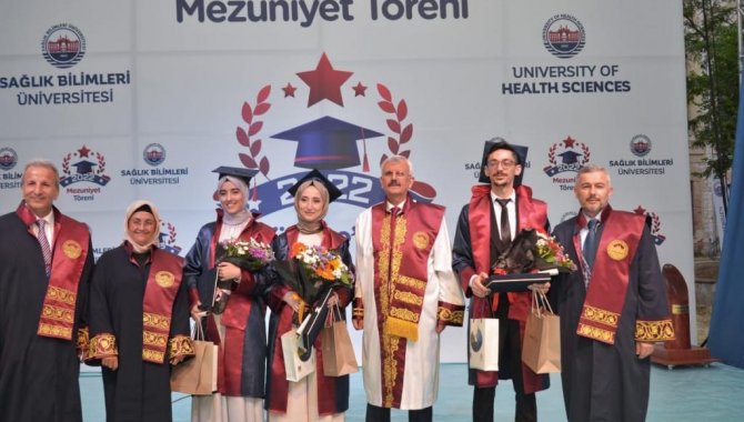 Sağlık Bilimleri Üniversitesi Hamidiye Tıp Fakültesi ilk mezunlarını verdi