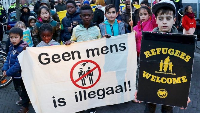 Hollanda'da iltica merkezlerinde bekletilen çocuklar bakım ve eğitimden yoksun