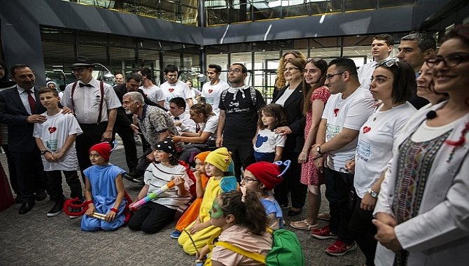 Aile ve Sosyal Hizmetler Bakanı Yanık, Engelsiz Yaşam Merkezini ziyaret etti: