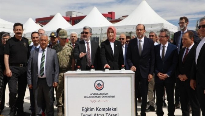 Afyonkarahisar'da "Zafer Sağlık Külliyesi Eğitim Kompleksi"nin temeli atıldı