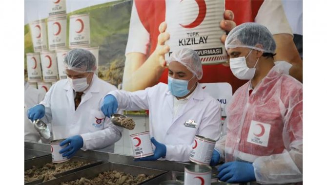 Türk Kızılay kurban etlerinin konserve yapılması sürecine ilişkin bilgi verdi
