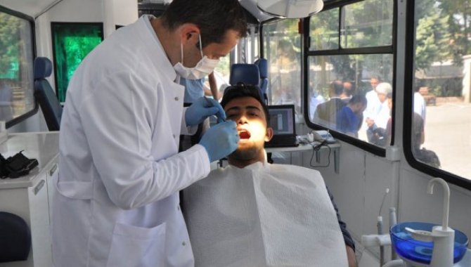Kınık'ta 4 bin 300 kişi gezici araçtan ağız ve diş sağlığı hizmeti aldı