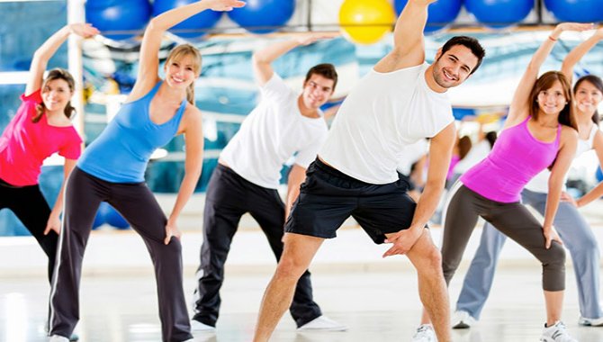 "Yoğun sıvı kaybı baş ağrısı ve mide bulantısına yol açıyor" uyarısı