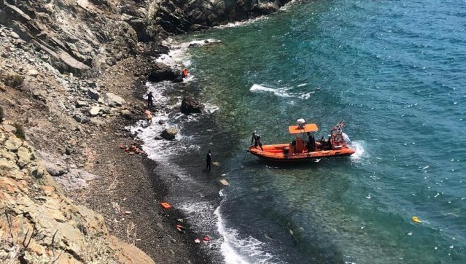 Fethiye'de alabora olan teknedeki 6 kişi yüzerek karaya çıktı