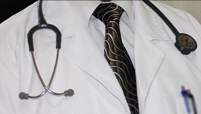 Ordu'da iki doktor ilçe halkına hakaret içerikli paylaşımları nedeniyle açığa alındı