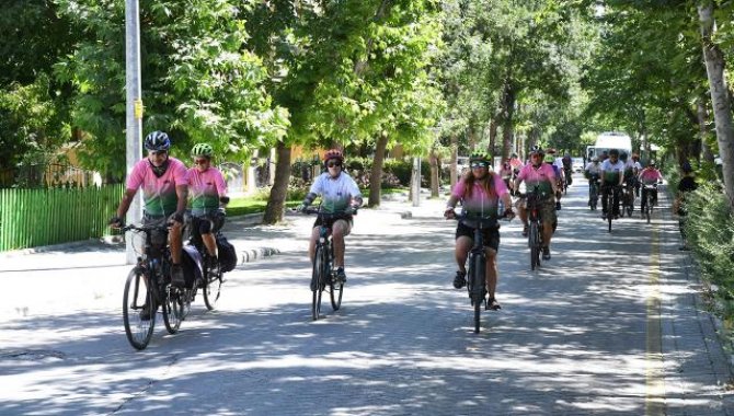 Isparta'da 3'üncü Uluslararası Bisiklet Festivali başladı