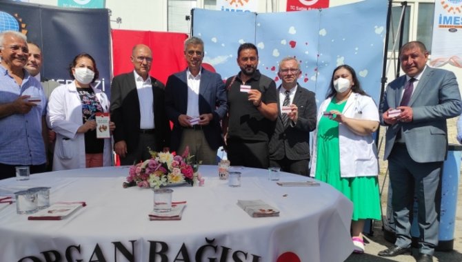 İstanbul İl Sağlık Müdürü Memişoğlu'ndan İMES organ bağış standına ziyaret: