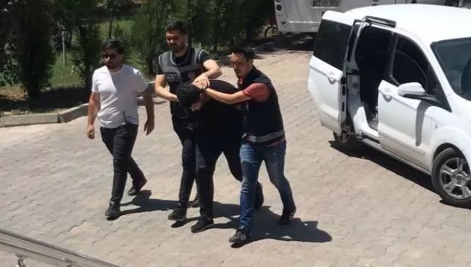 Havaya açılan ateş sonucu ölen çocuğun failini yakalayan personele başarı belgesi