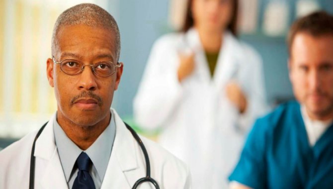 Sierra Leone'de maaşları ödenmeyen doktorlardan süresiz grev kararı