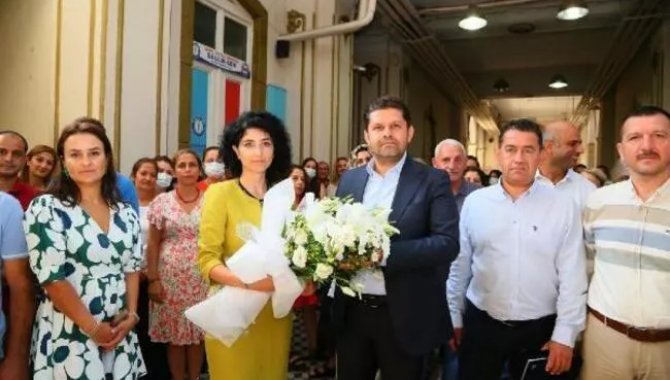İzmir İl Sağlık Müdürü Burak Öztop yeni görevine uğurlandı