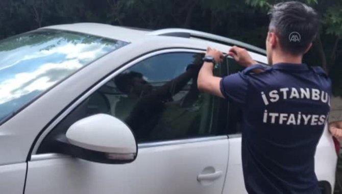 Şişli'de otomobilde kilitli kalan kişi itfaiye ekiplerince kurtarıldı