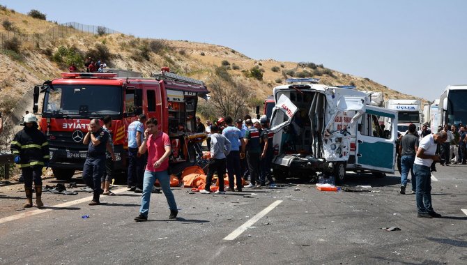 Sağlık Bakanı Koca'dan Gaziantep'teki trafik kazasına ilişkin açıklama: