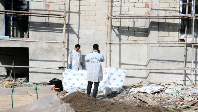 Sivas'ta 5. kattaki iskeleden düşen inşaat işçisi hayatını kaybetti