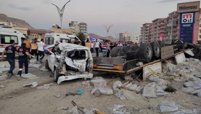Mardin'deki kazada yaralananlar ile hayatını kaybedenlerin yakınlarına psikososyal destek
