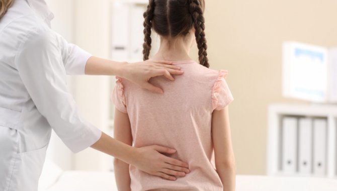 Erken yaşta teşhis skolyoz hastalığının tedavi sürecini kolaylaştırıyor