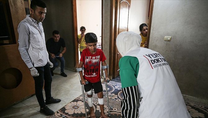 Yeryüzü Doktorları Gazze'de İsrail'in kararttığı hayatlara ışık olmaya çalışıyor