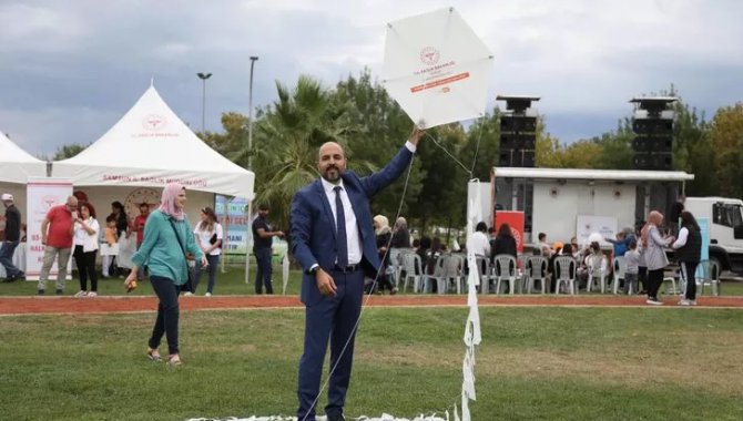 Samsun'da "Uçurtmalar akılcı ilaç için havalanıyor" şenliği düzenlendi