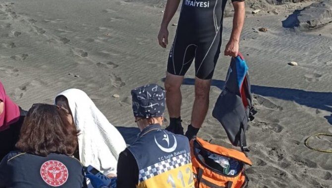 Ordu'da boğulma tehlikesi geçiren kadın tedavi altına alındı