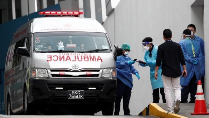 Singapur, ilk "bivalan" Kovid-19 takviye aşısı için geçici yetki verdi