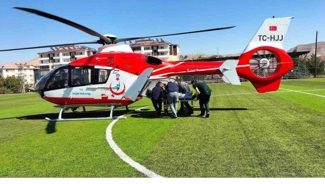 Ambulans helikopter bir haftada 9 hasta için havalandı